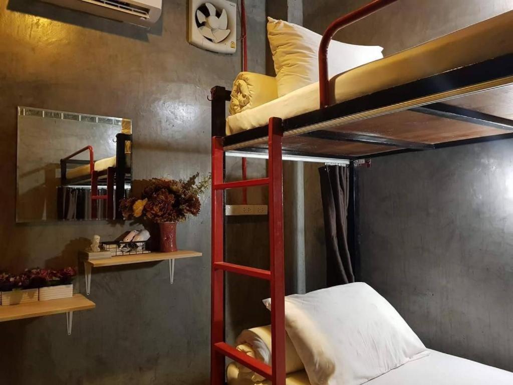 Sleeper Hostel Ao Nang Exterior photo