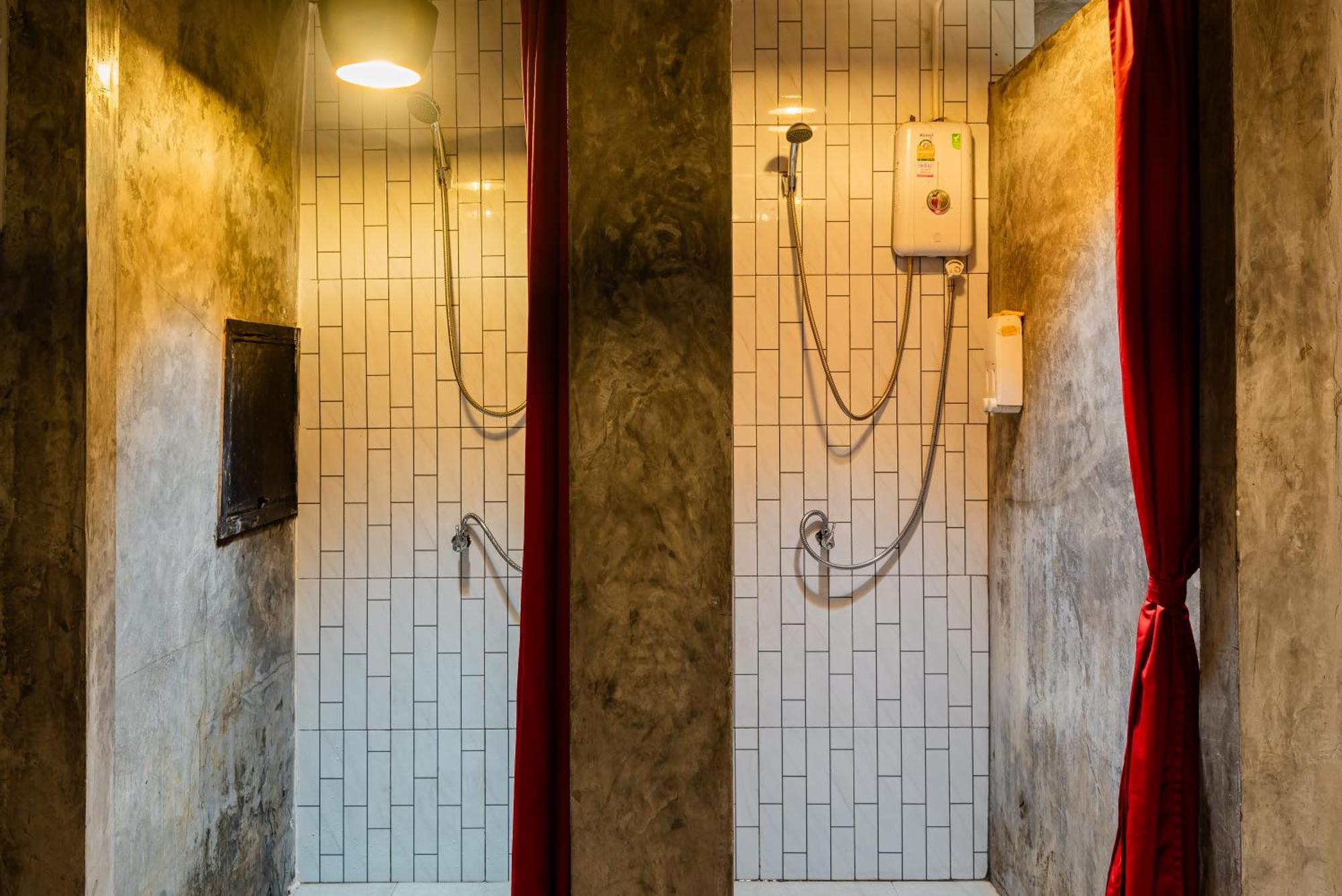 Sleeper Hostel Ao Nang Exterior photo