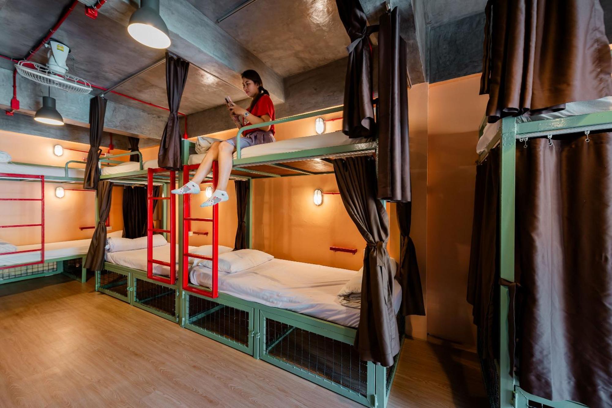 Sleeper Hostel Ao Nang Exterior photo