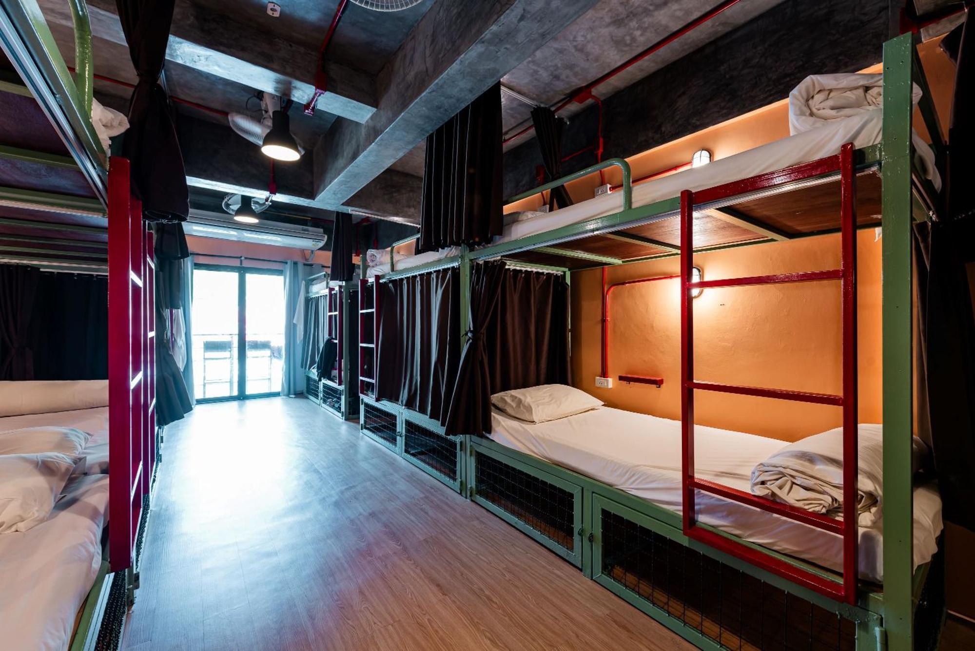Sleeper Hostel Ao Nang Room photo